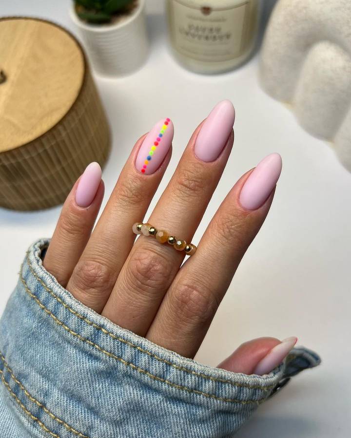 alongamento de unhas almond
