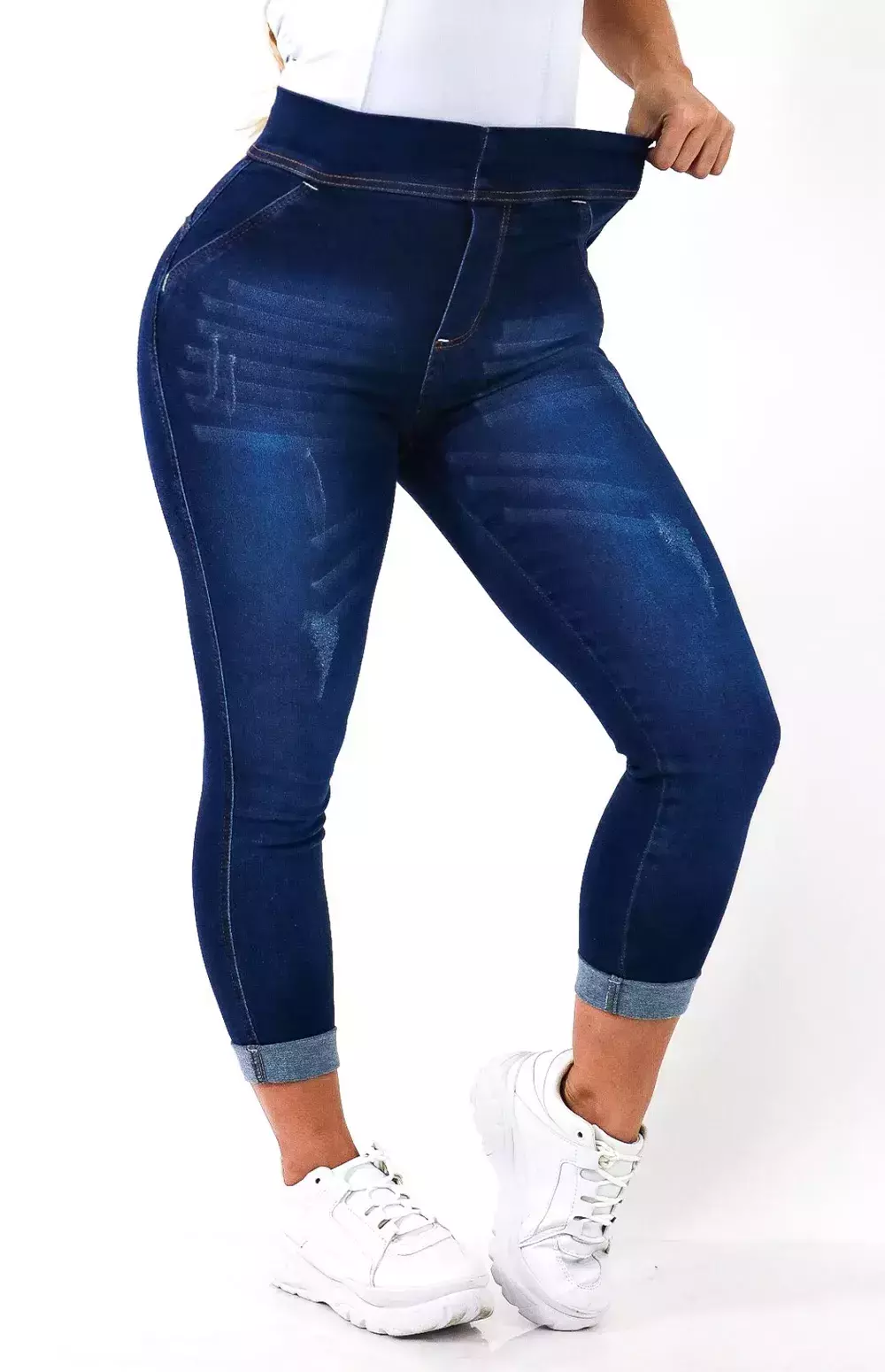 calça capri com salto