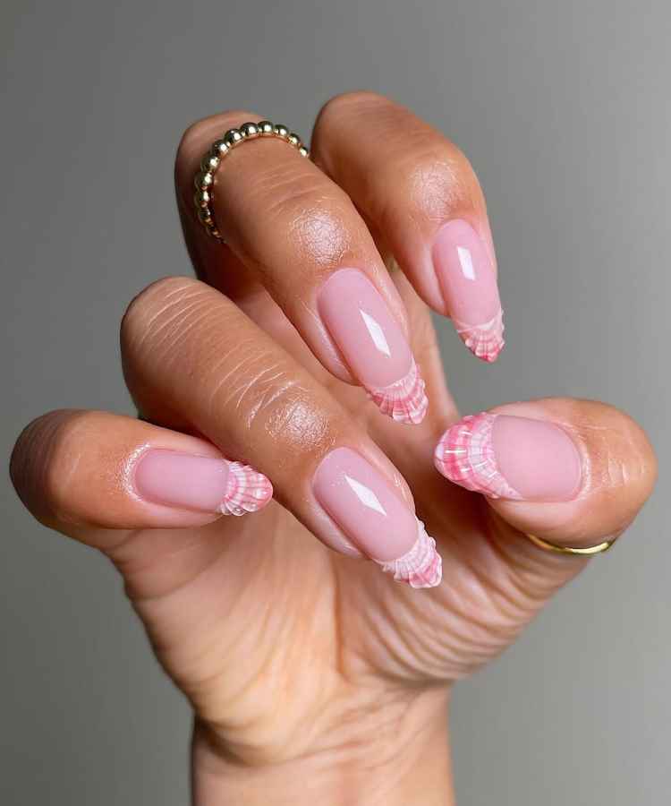 esmalte nude rosado tendência