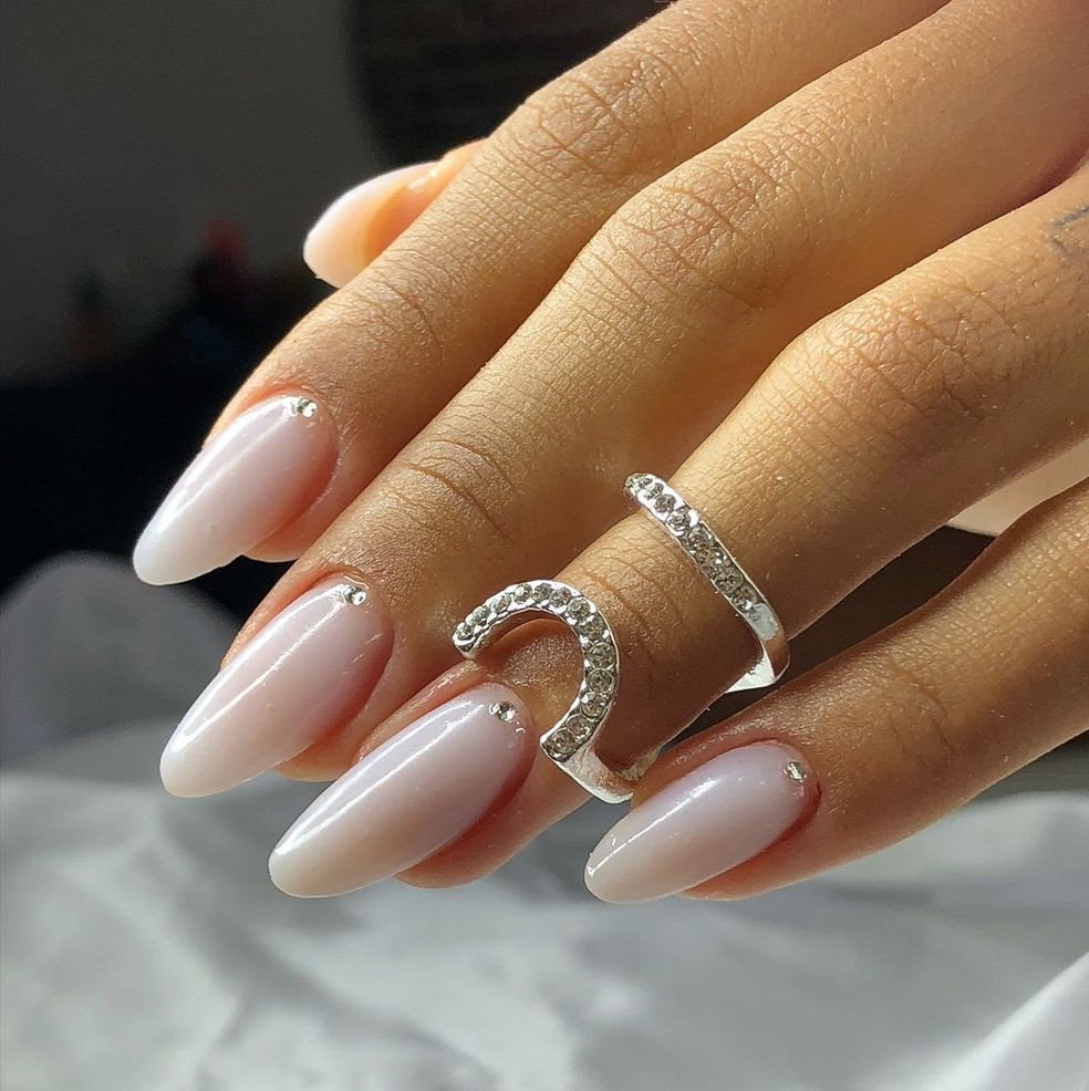 unhas minimalistas 2026