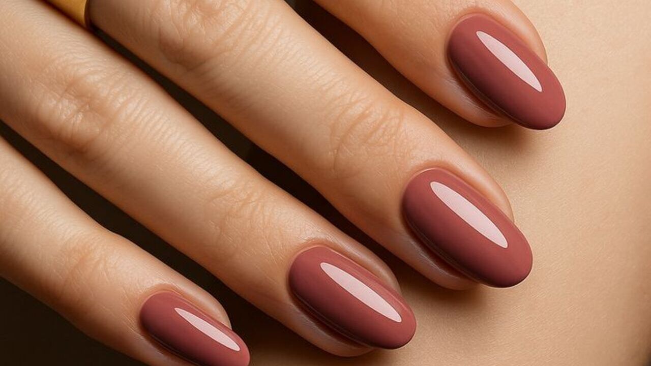 esmalte nude rosado tendência