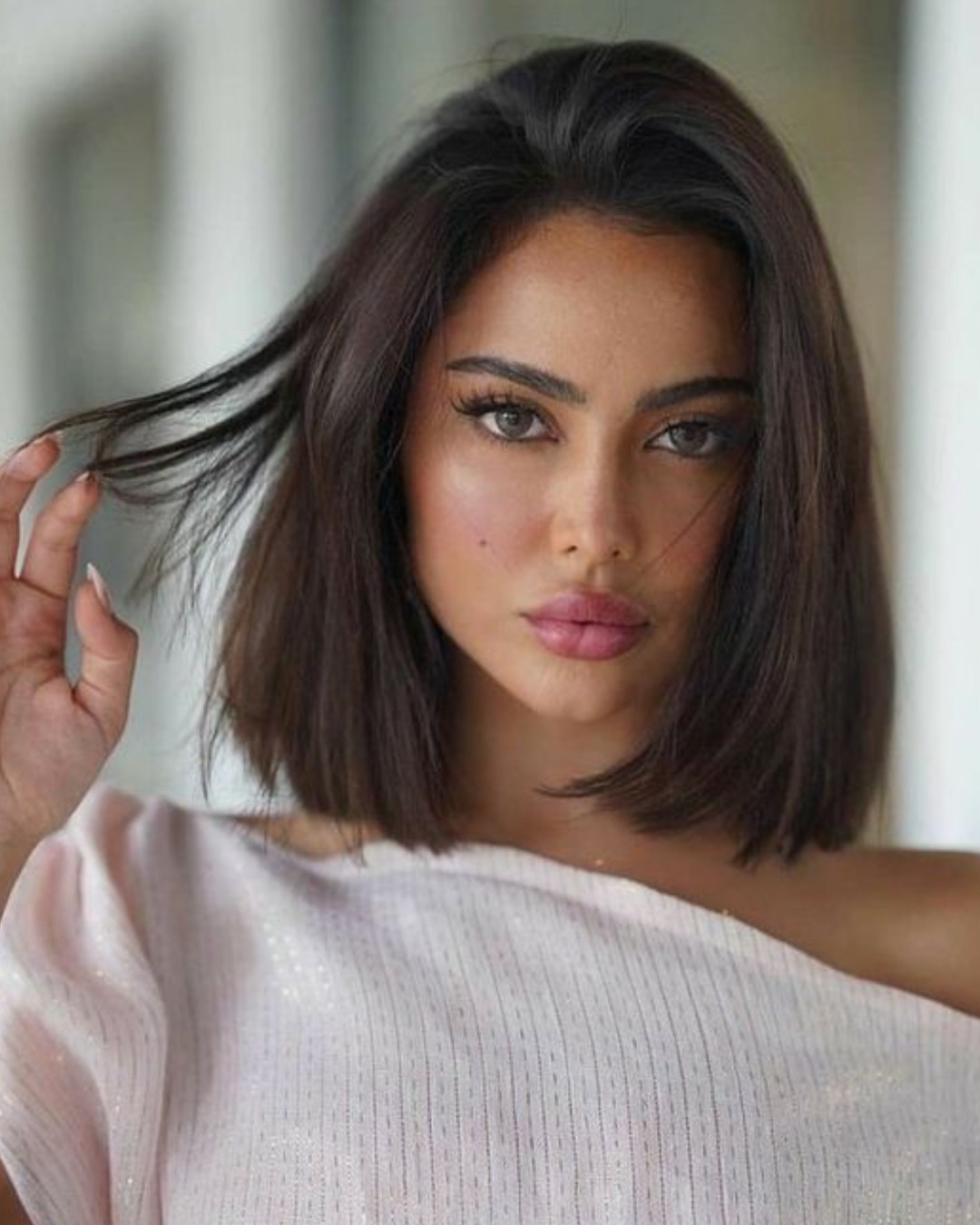 blunt cut feminino