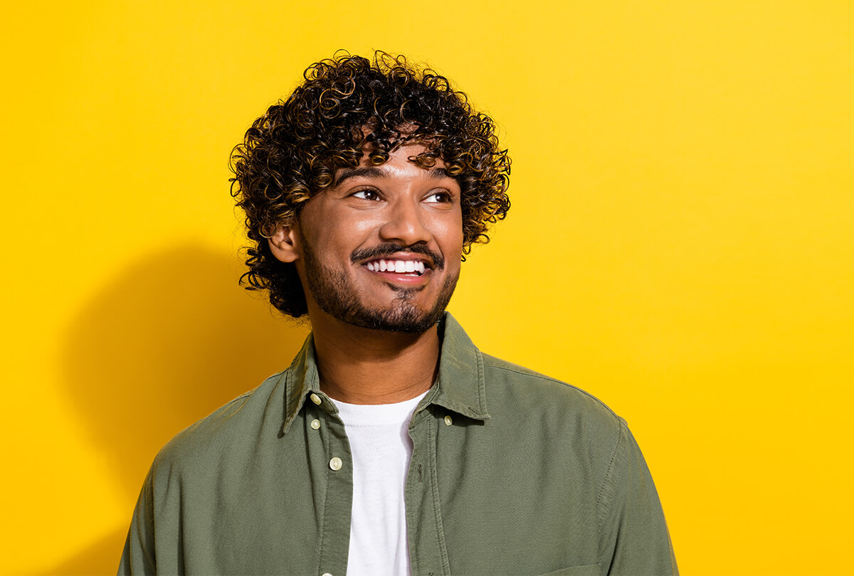 corte degradê cabelo cacheado masculino