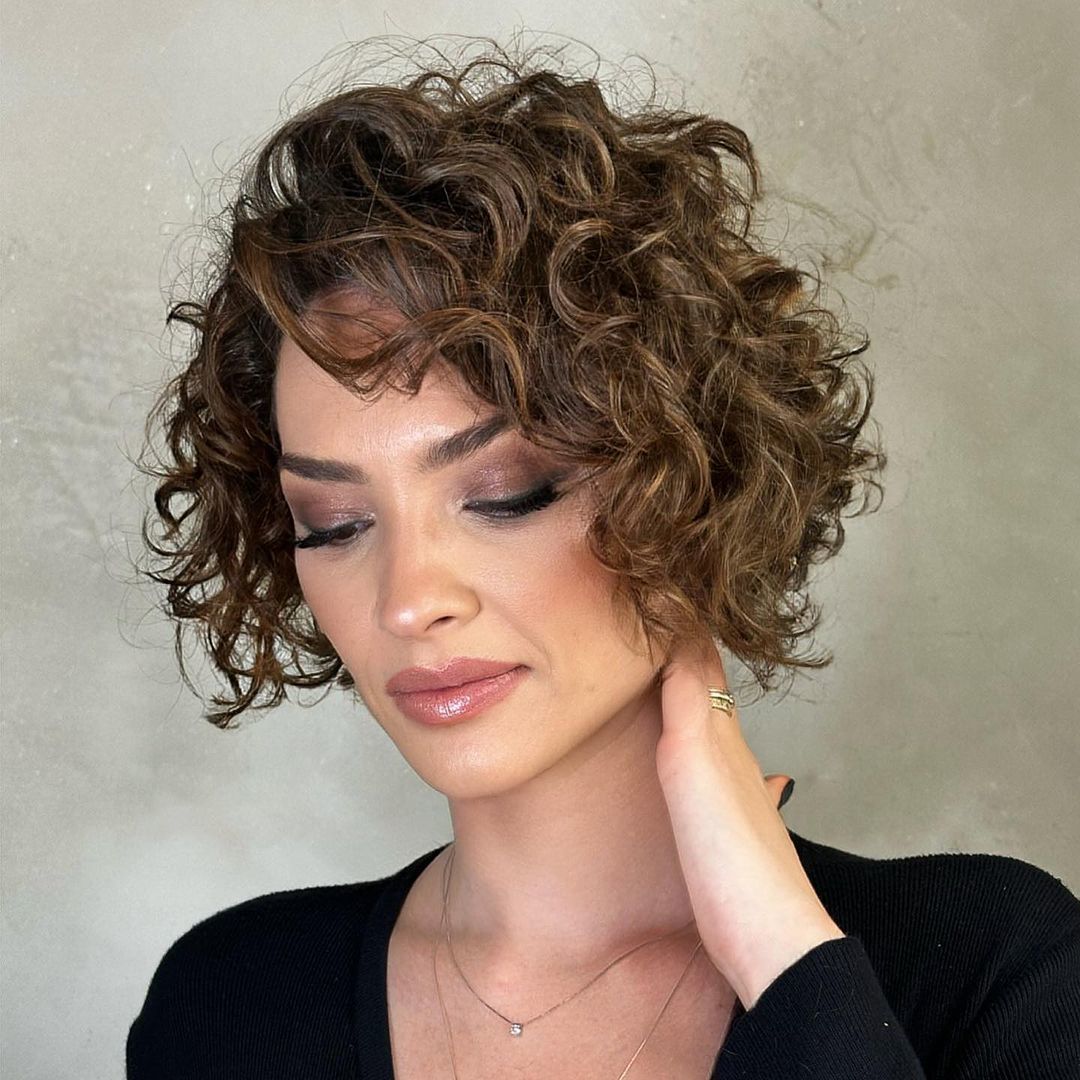 corte em camadas cabelo ondulado curto