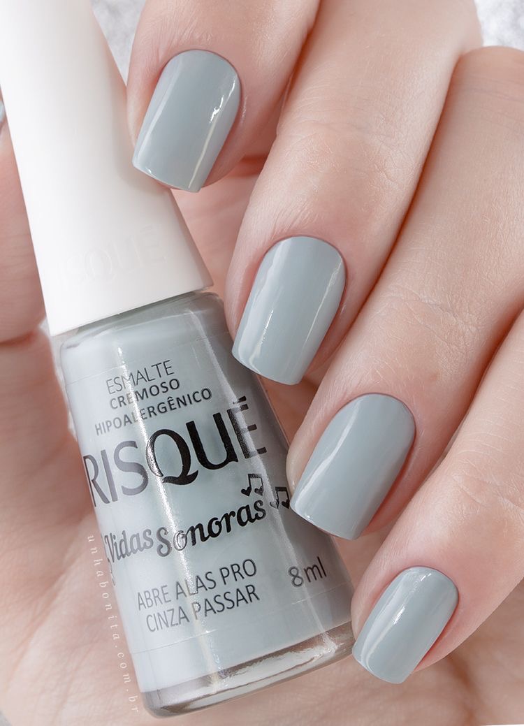 esmalte cinza claro para unhas