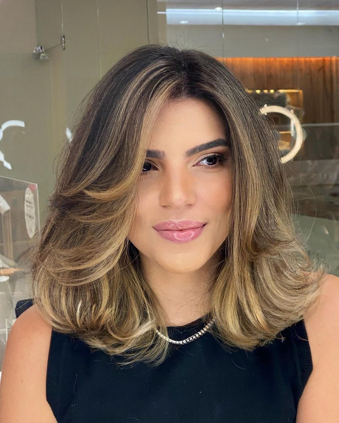 corte long bob médio para rosto quadrado