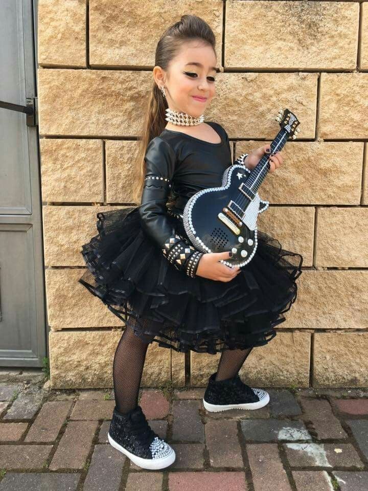 looks de festa infantil tema anos 90
