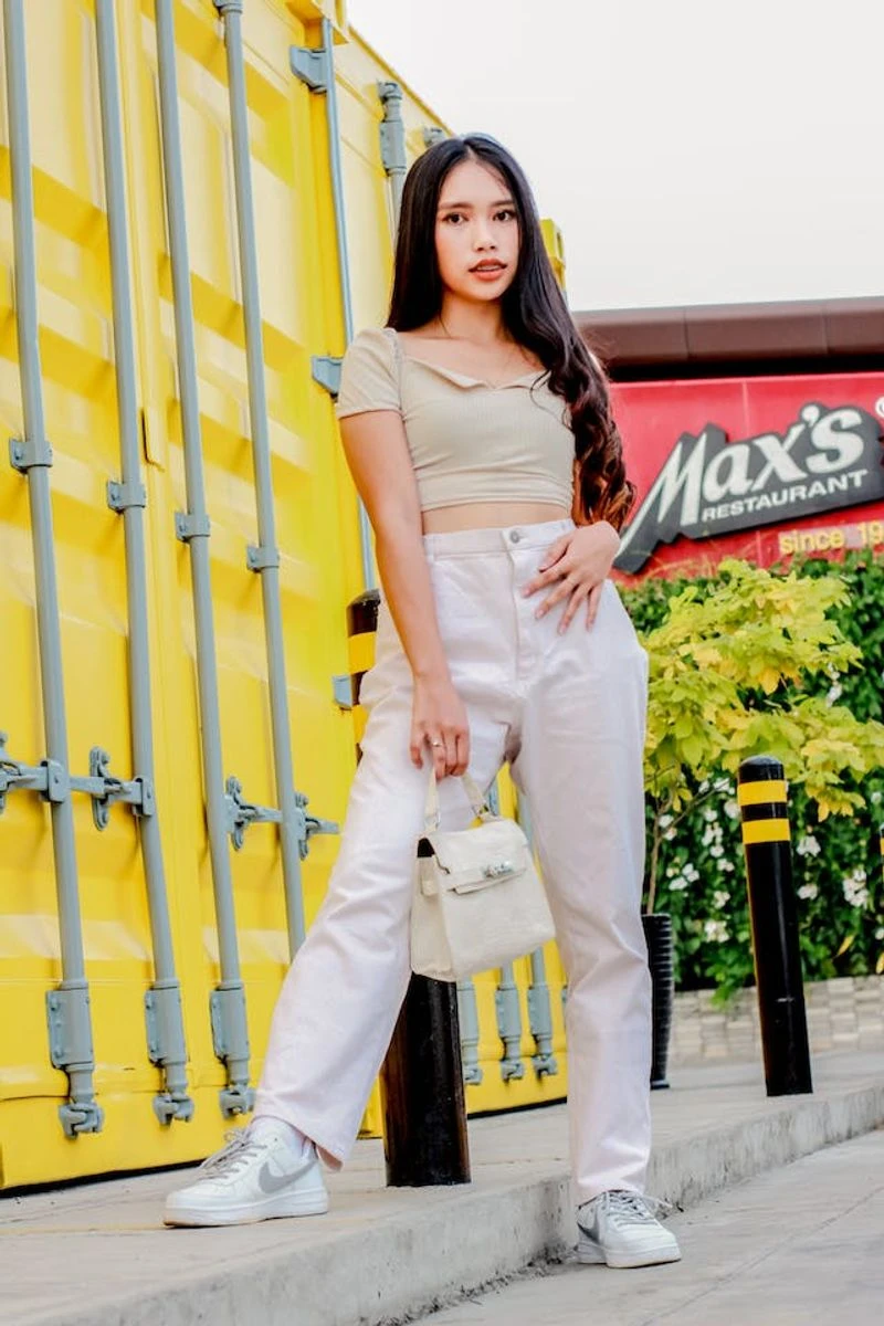 looks modernos com tênis branco