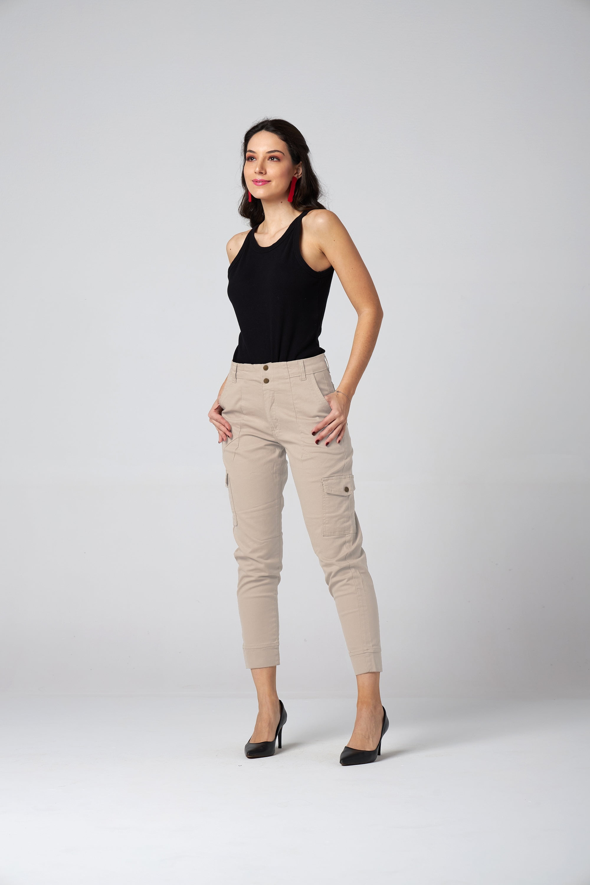calça chino bege masculina