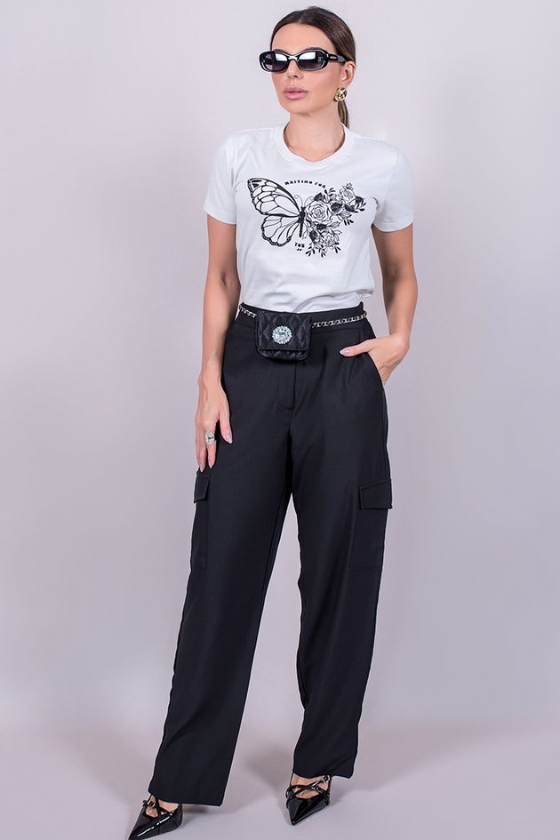 calça cargo preta com blazer