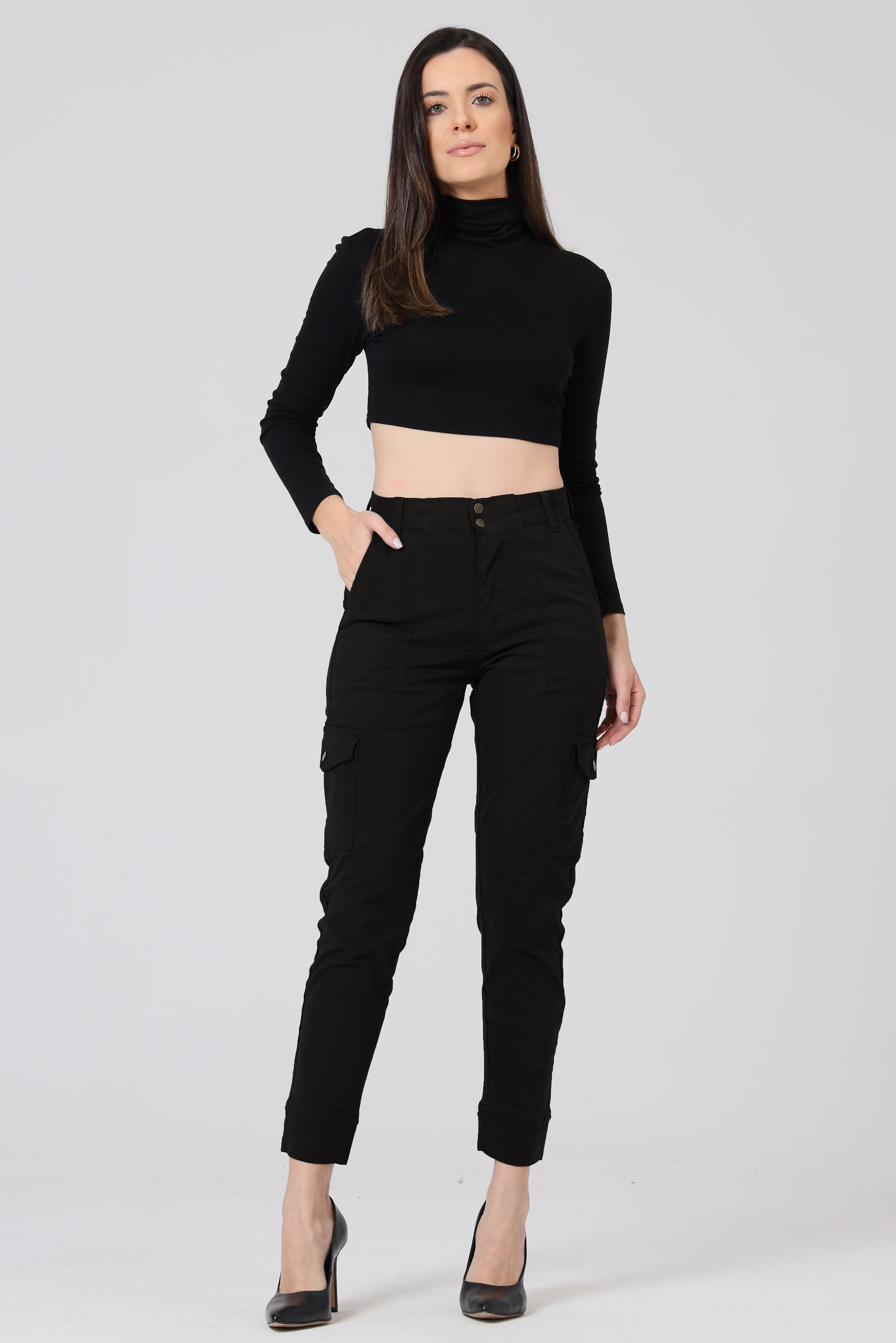 calça cargo preta parachute
