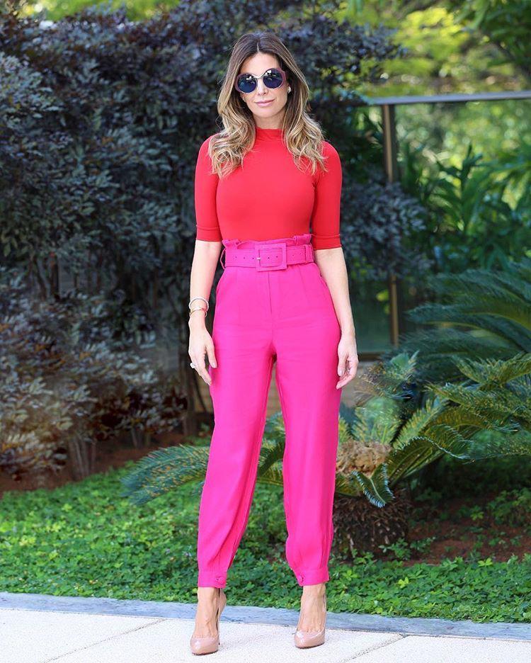 looks com calça rosa pink elegante