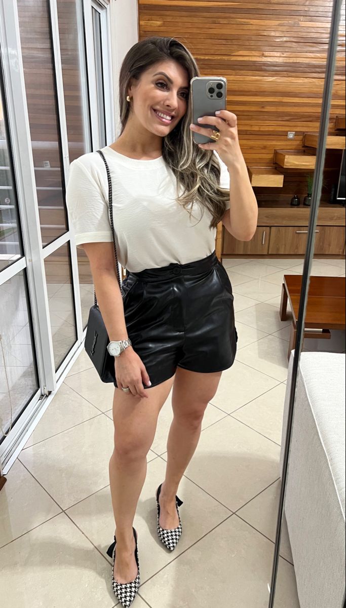 look short couro marrom