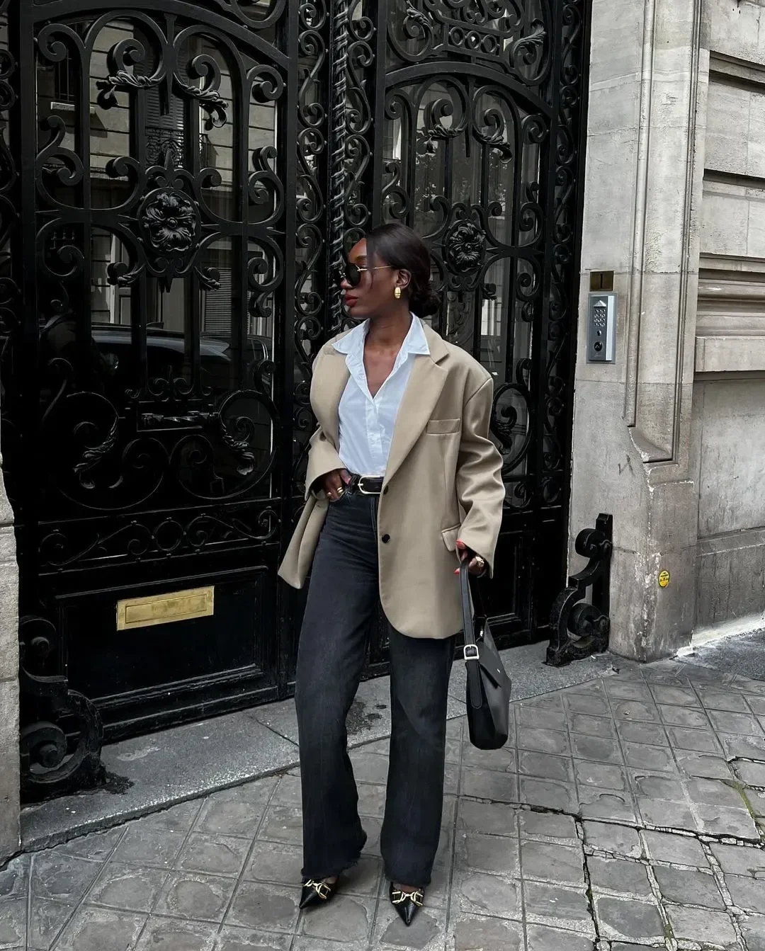 look esporte fino com calça jeans preta