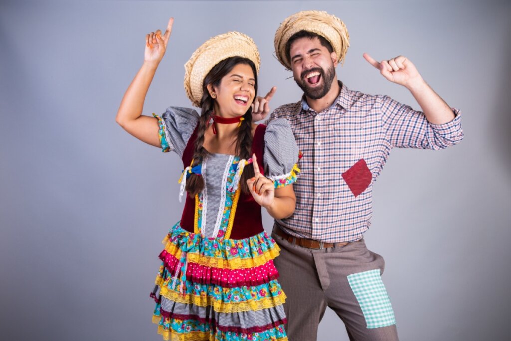 roupa festa junina homem moderno