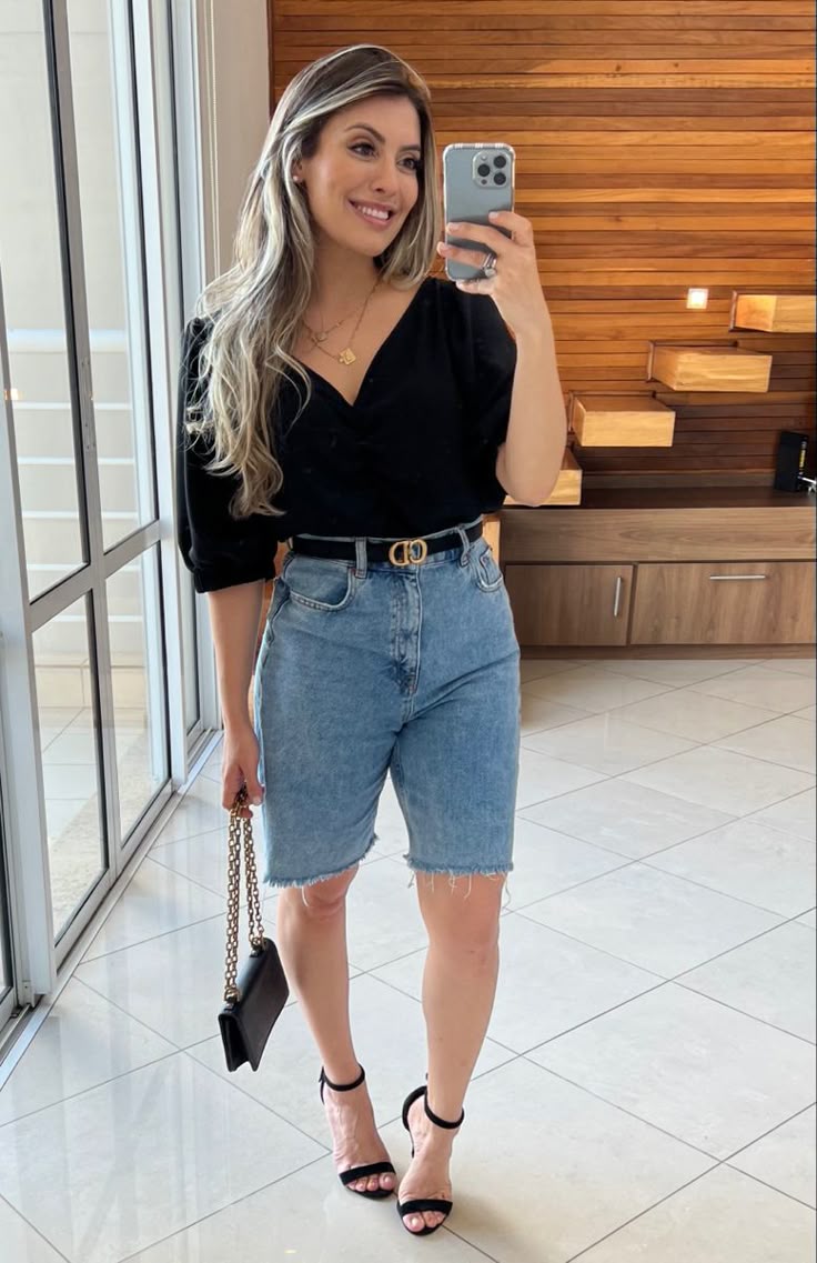 estilo streetwear com bermuda