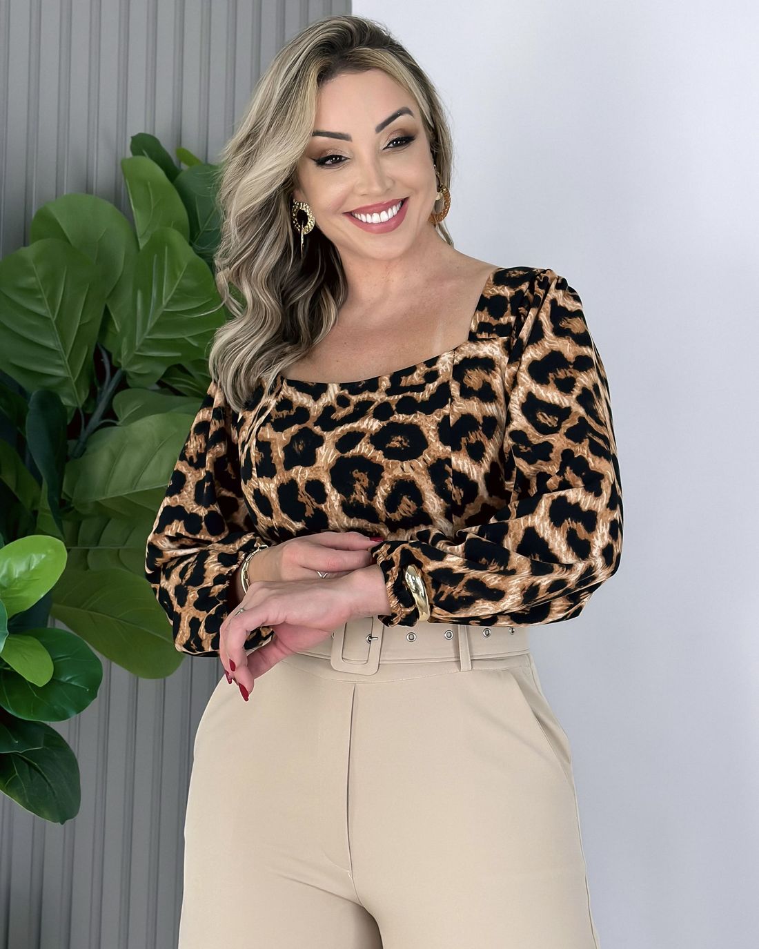 look calça pantalona bege casual