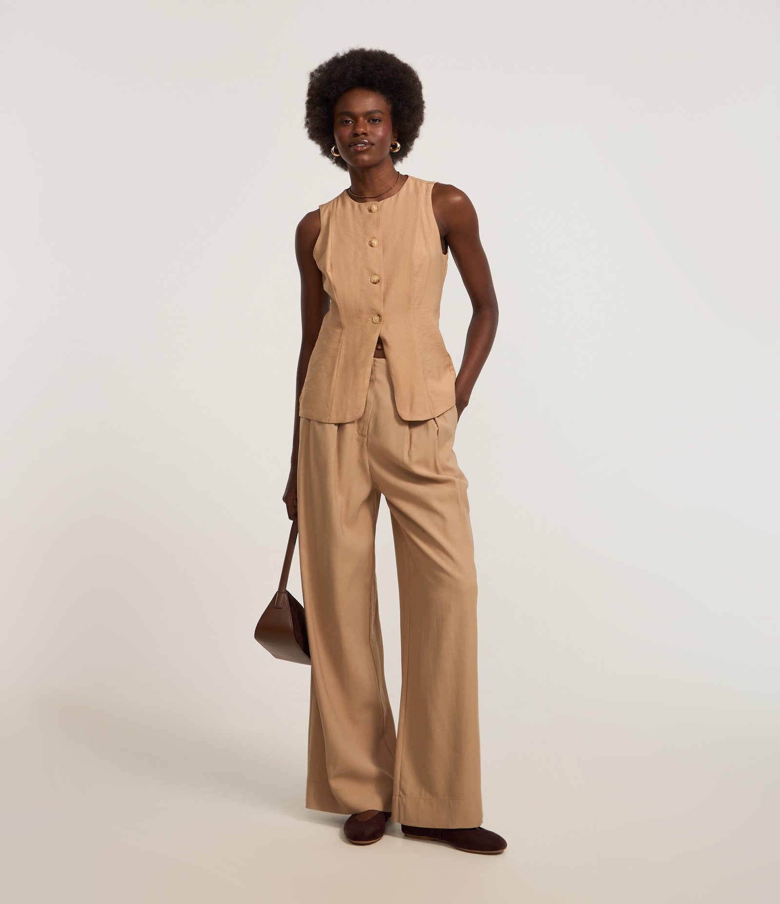 conjunto pantalona bege