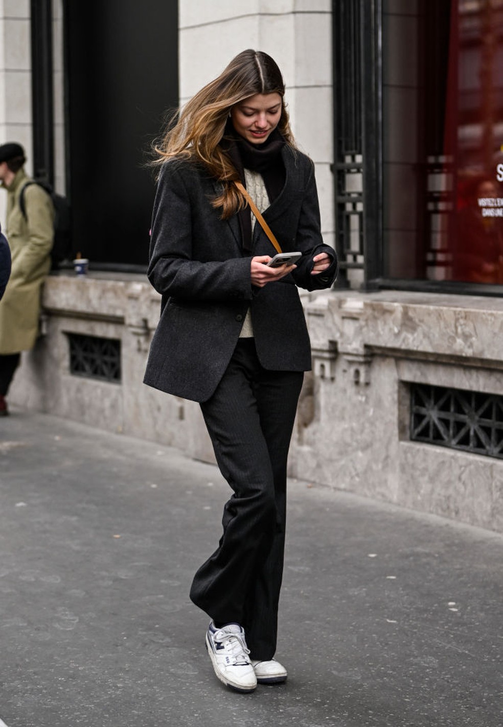 business casual com tênis