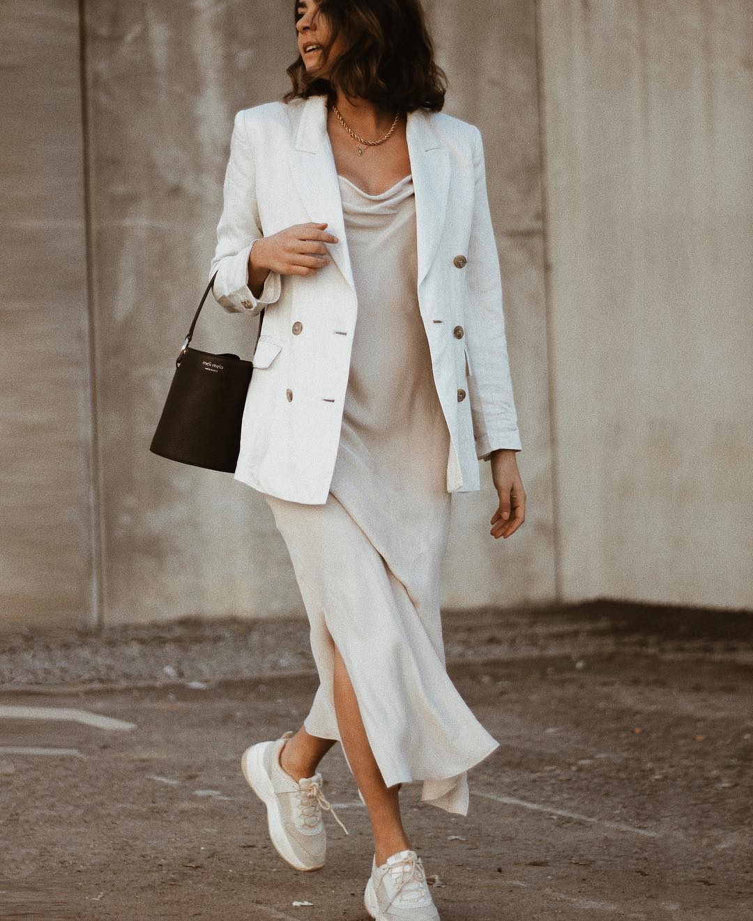blazer branco e preto