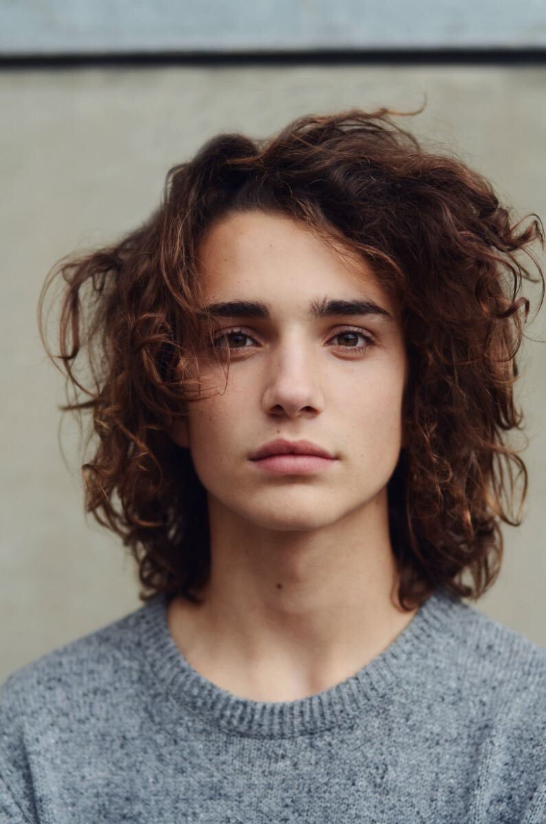 finalização cabelo cacheado masculino