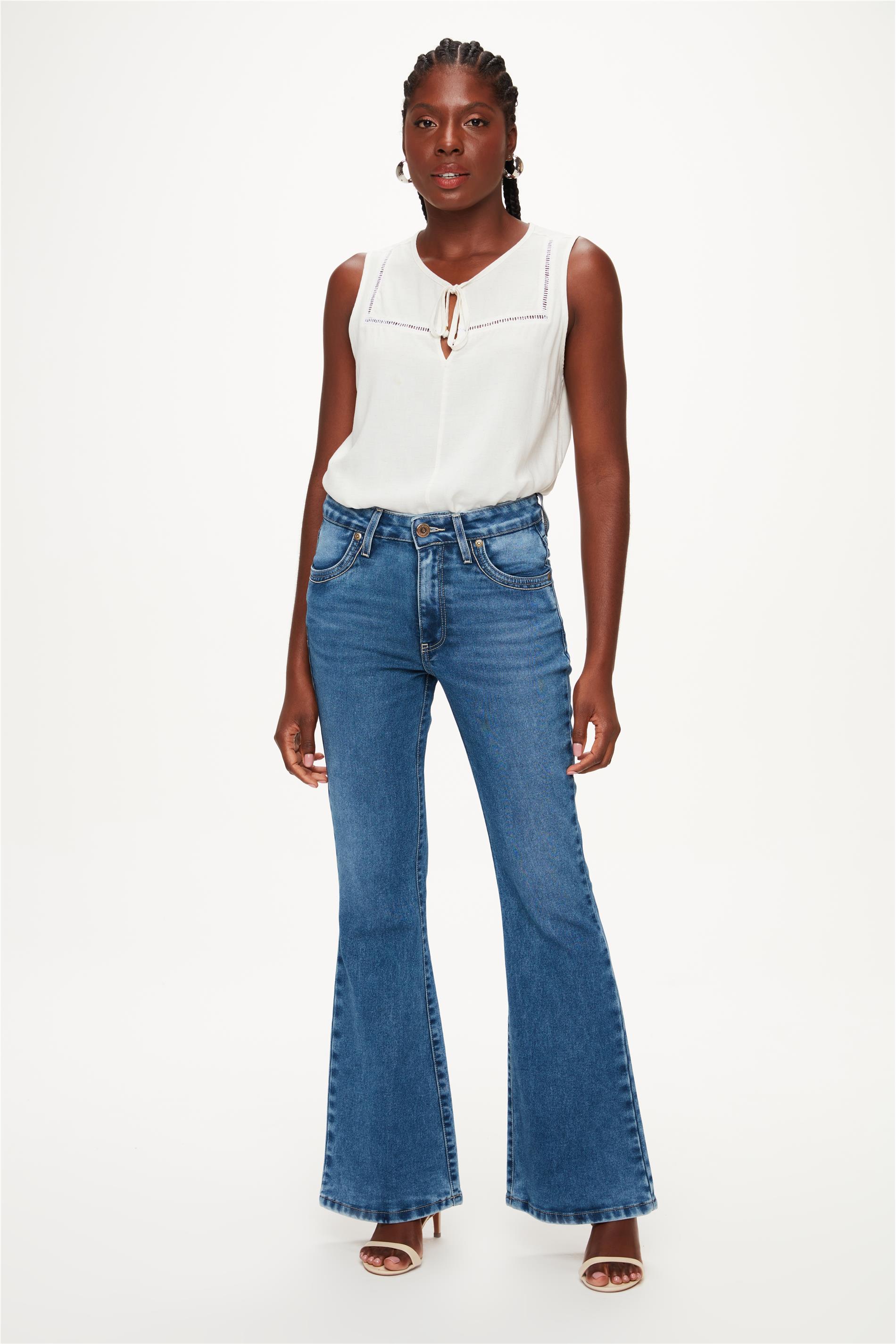 como usar calça boot cut 2026