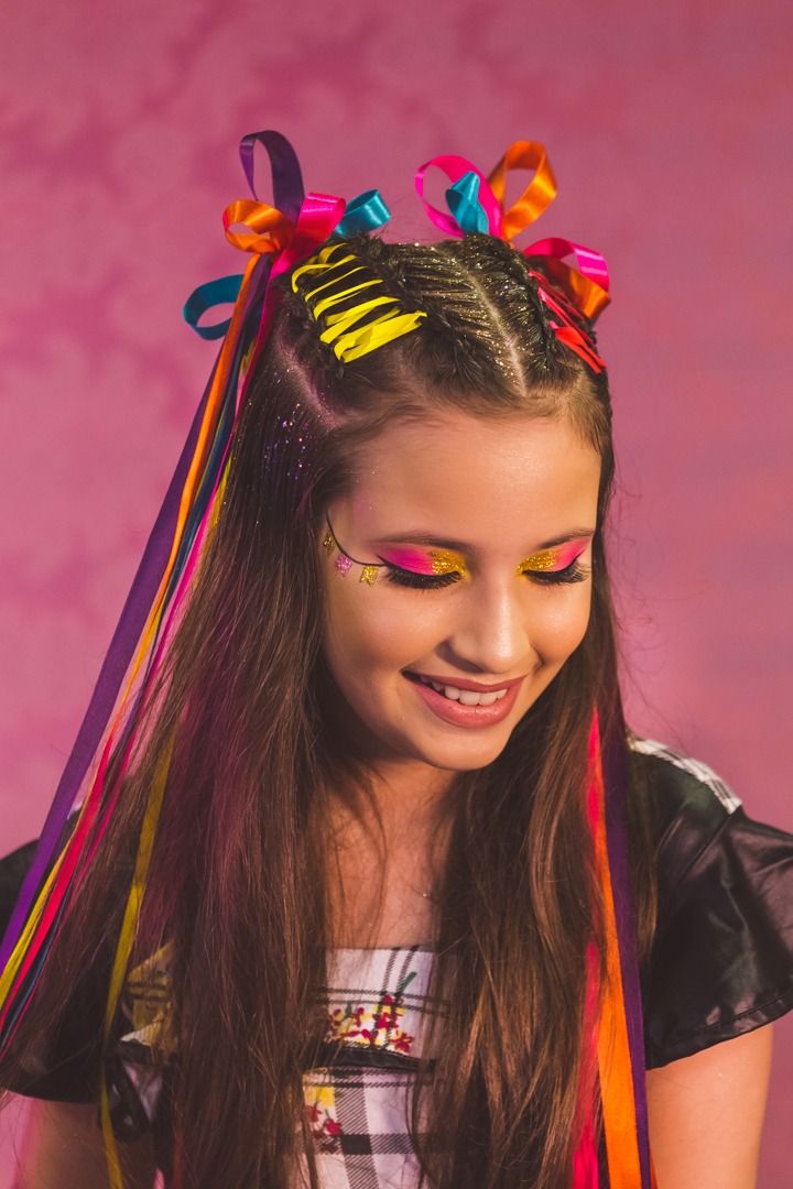 penteado maria chiquinha festa junina cacheado