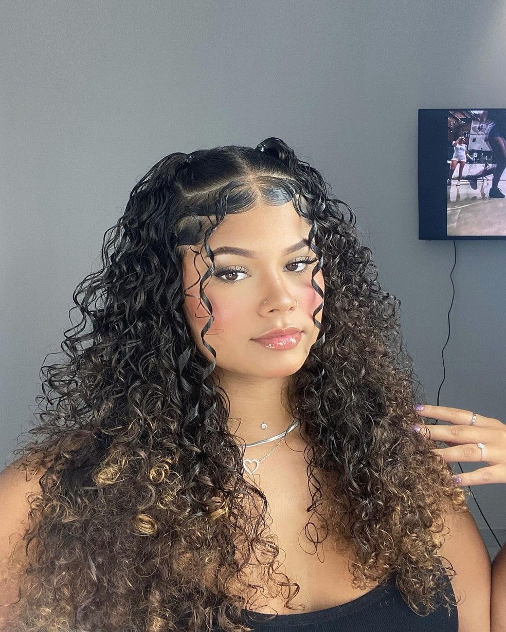 penteados para festa cabelo cacheado