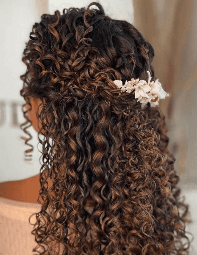 semipreso cabelo cacheado casamento convidada