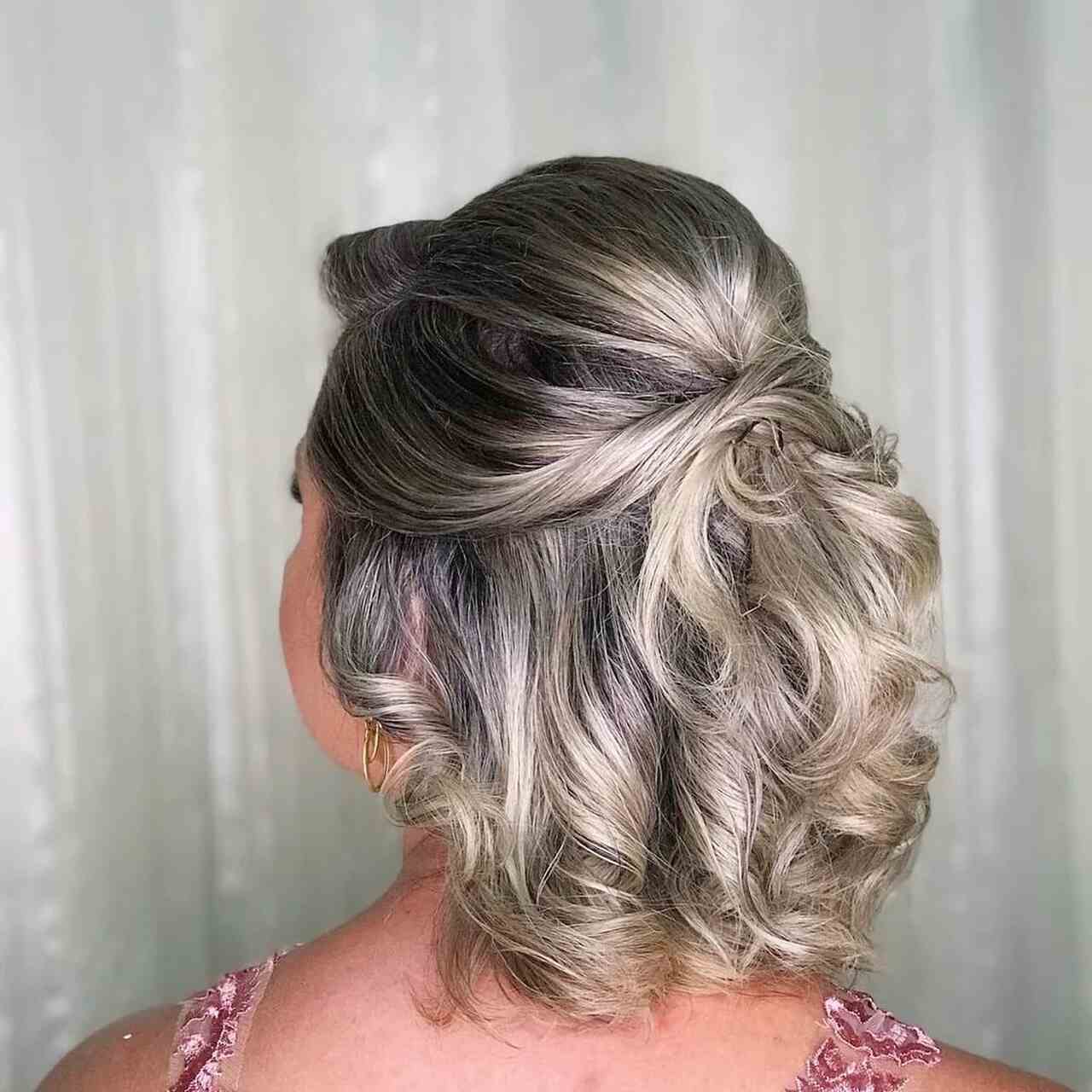 penteados para cabelo médio com franja