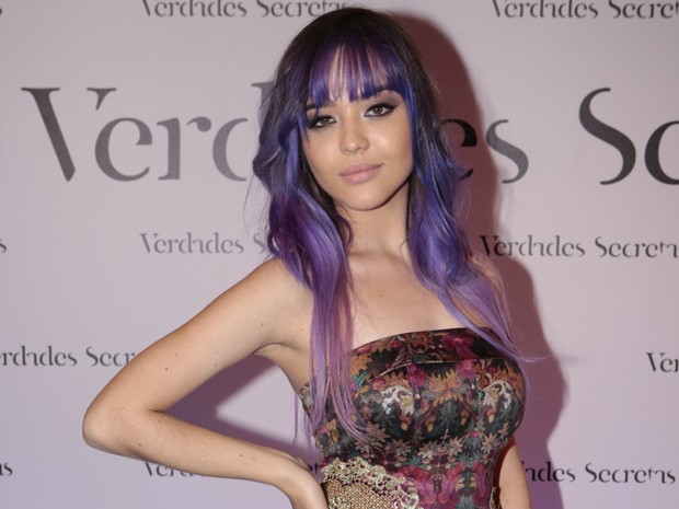 personagens violeta