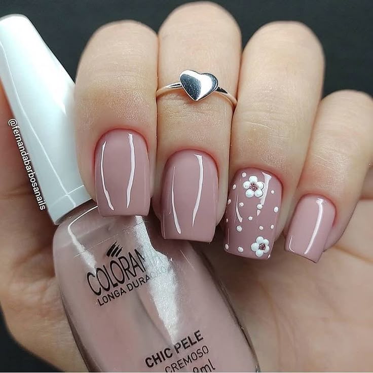 tendência unhas delicadas 2026