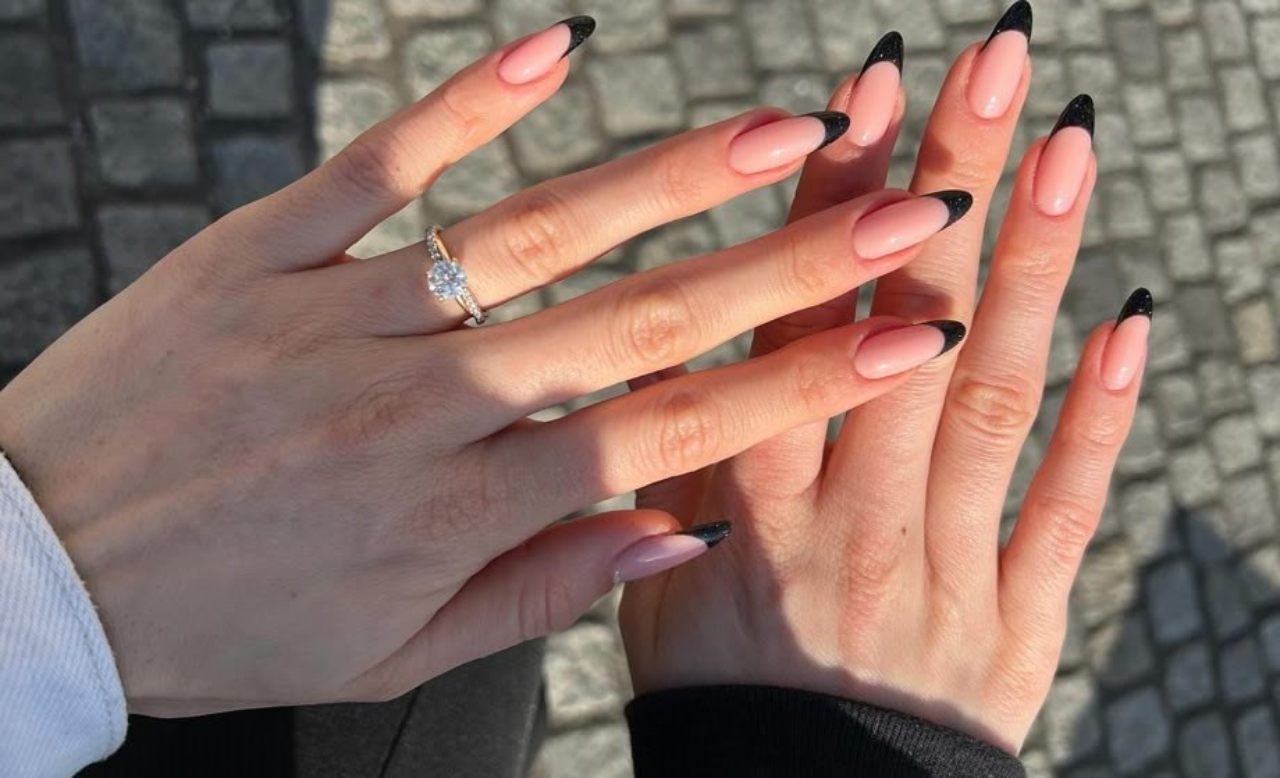nail art preta
