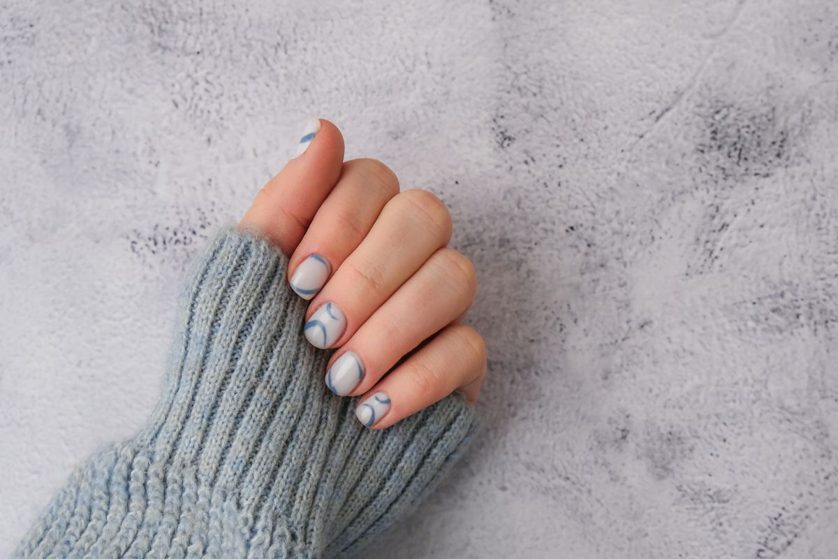 unhas amendoada curta