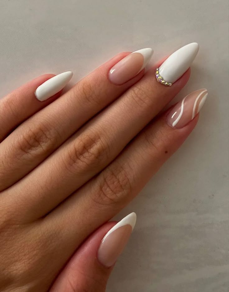 unhas com aspecto branco