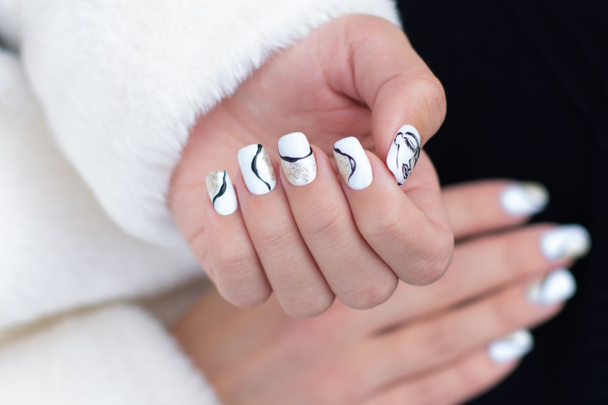 manchas brancas nas unhas