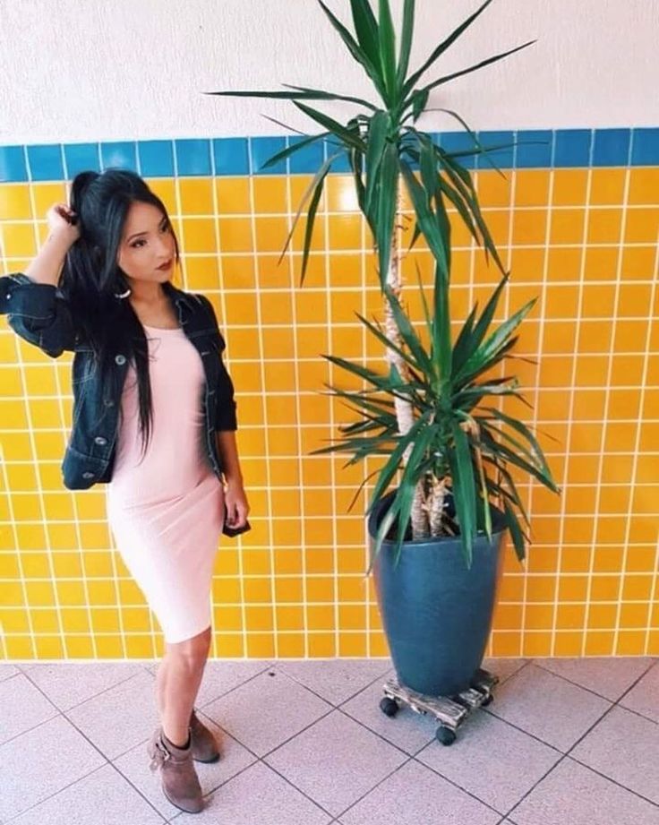 vestido midi floral com bota
